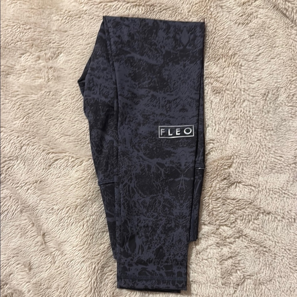 Fleo Black Patterned Leggings